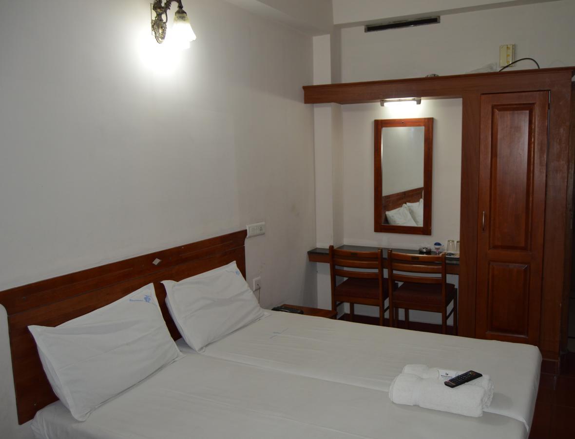 Shalimar Metro Hotel Kochi Екстериор снимка