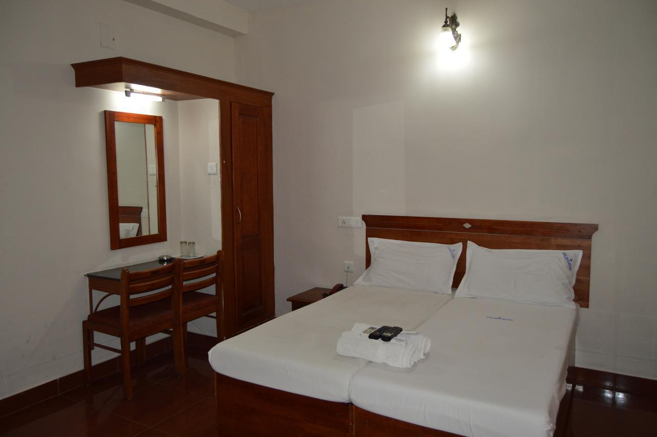 Shalimar Metro Hotel Kochi Екстериор снимка