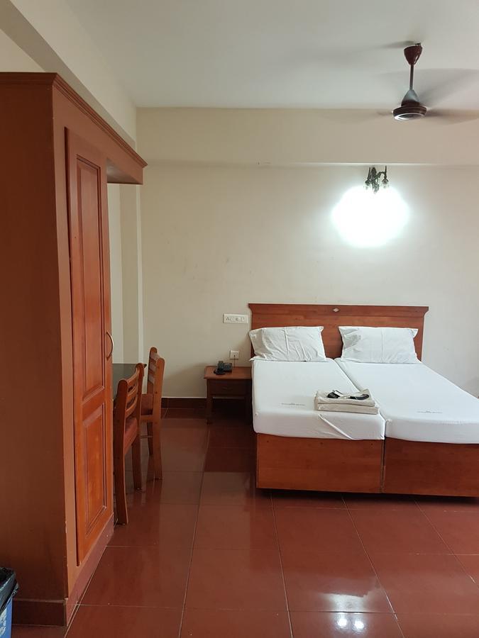 Shalimar Metro Hotel Kochi Екстериор снимка