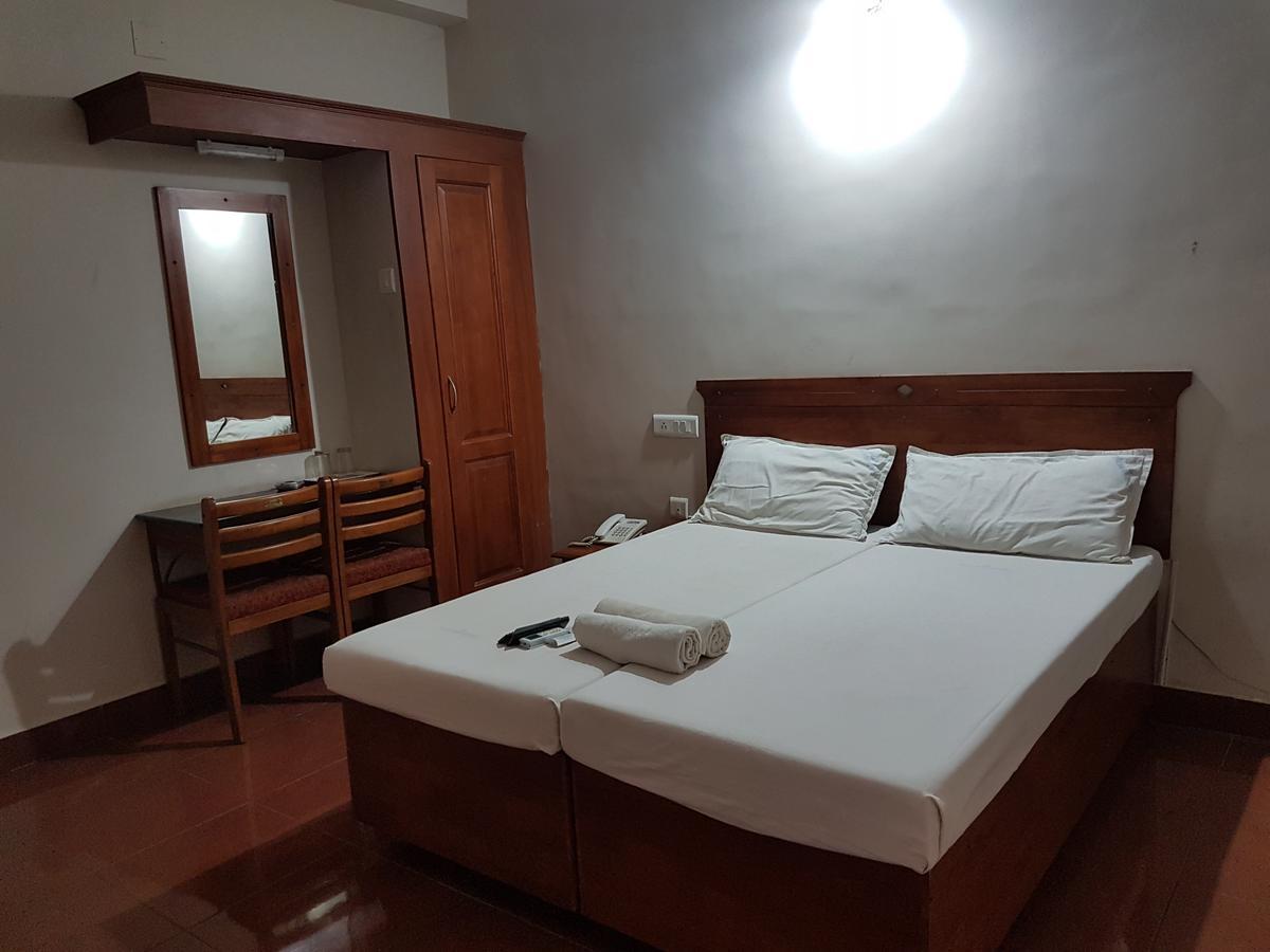 Shalimar Metro Hotel Kochi Екстериор снимка