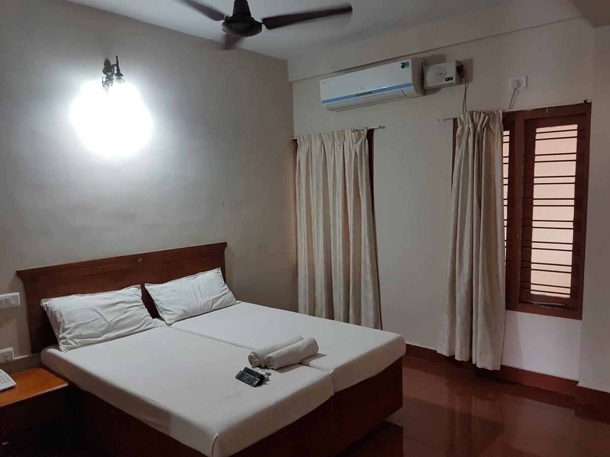 Shalimar Metro Hotel Kochi Екстериор снимка